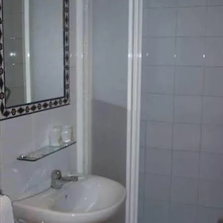 Valadares Guest house 2*