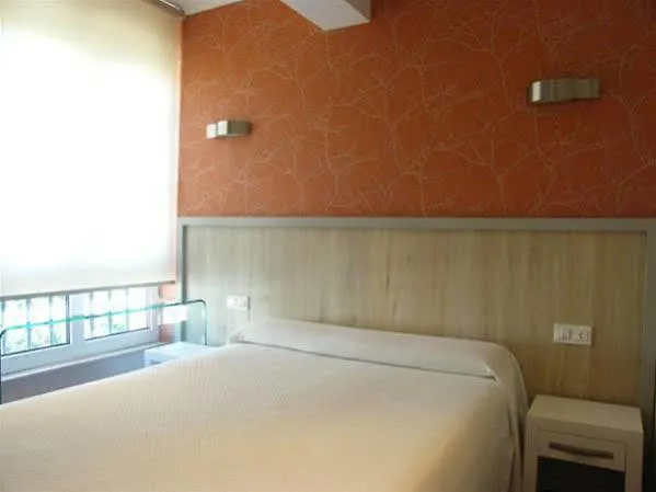 Valadares Konukevi Noia