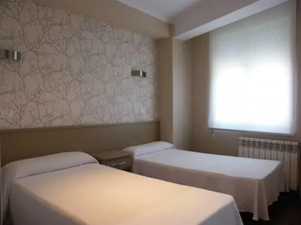 Valadares Konukevi Noia